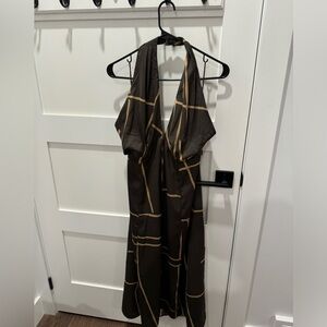 Great fitted crisscross top dress.